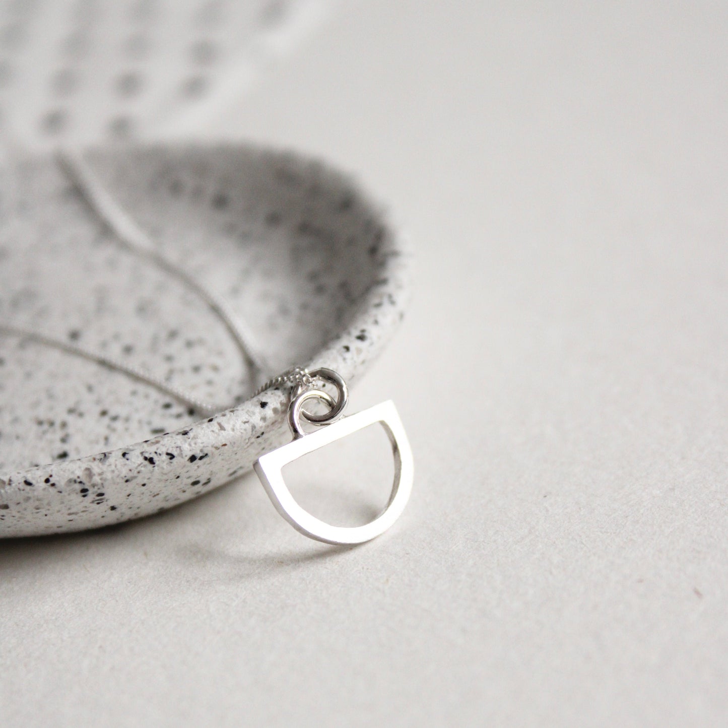 Arc Tiny Pendant