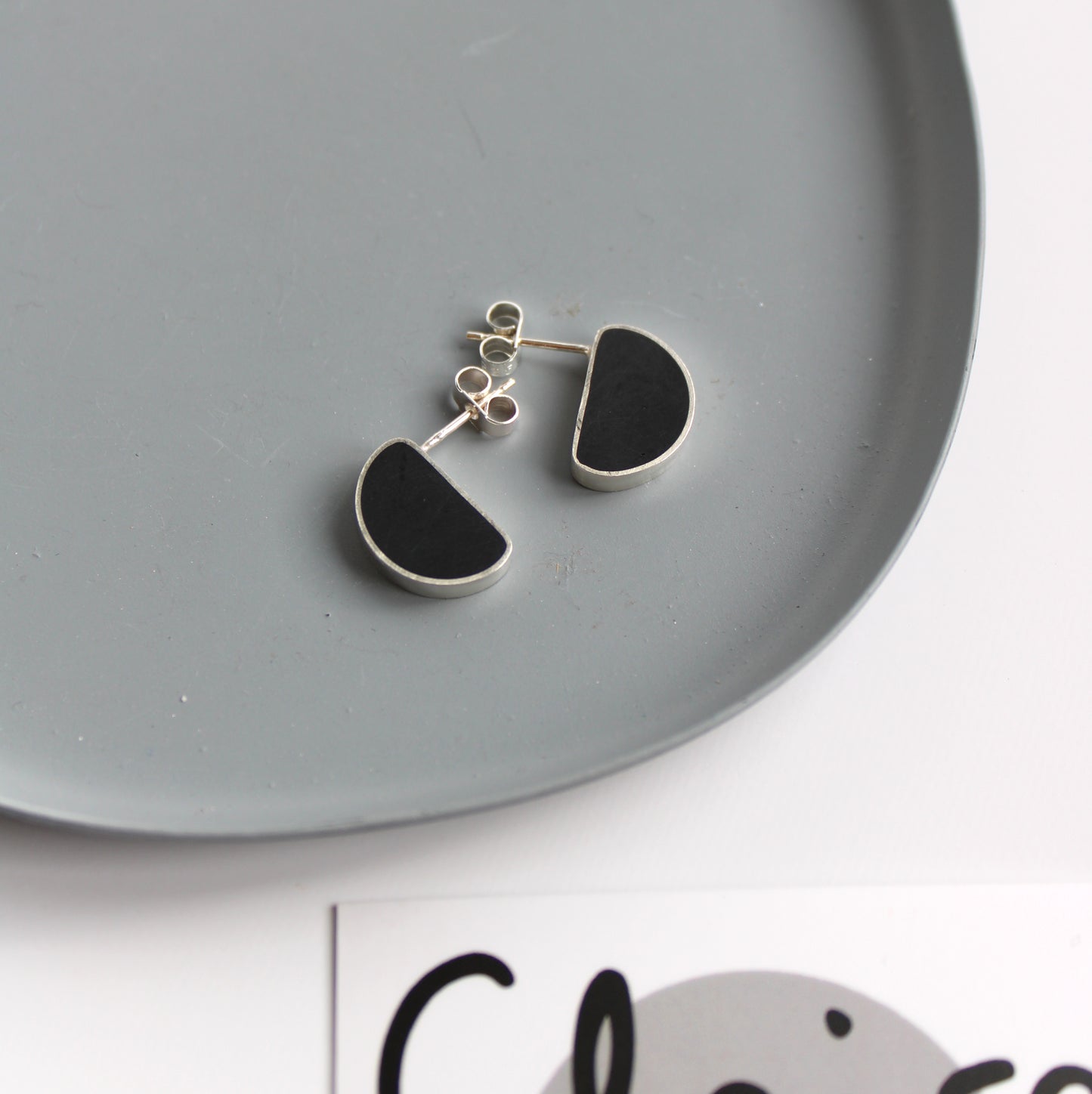 Arc Black Side Studs