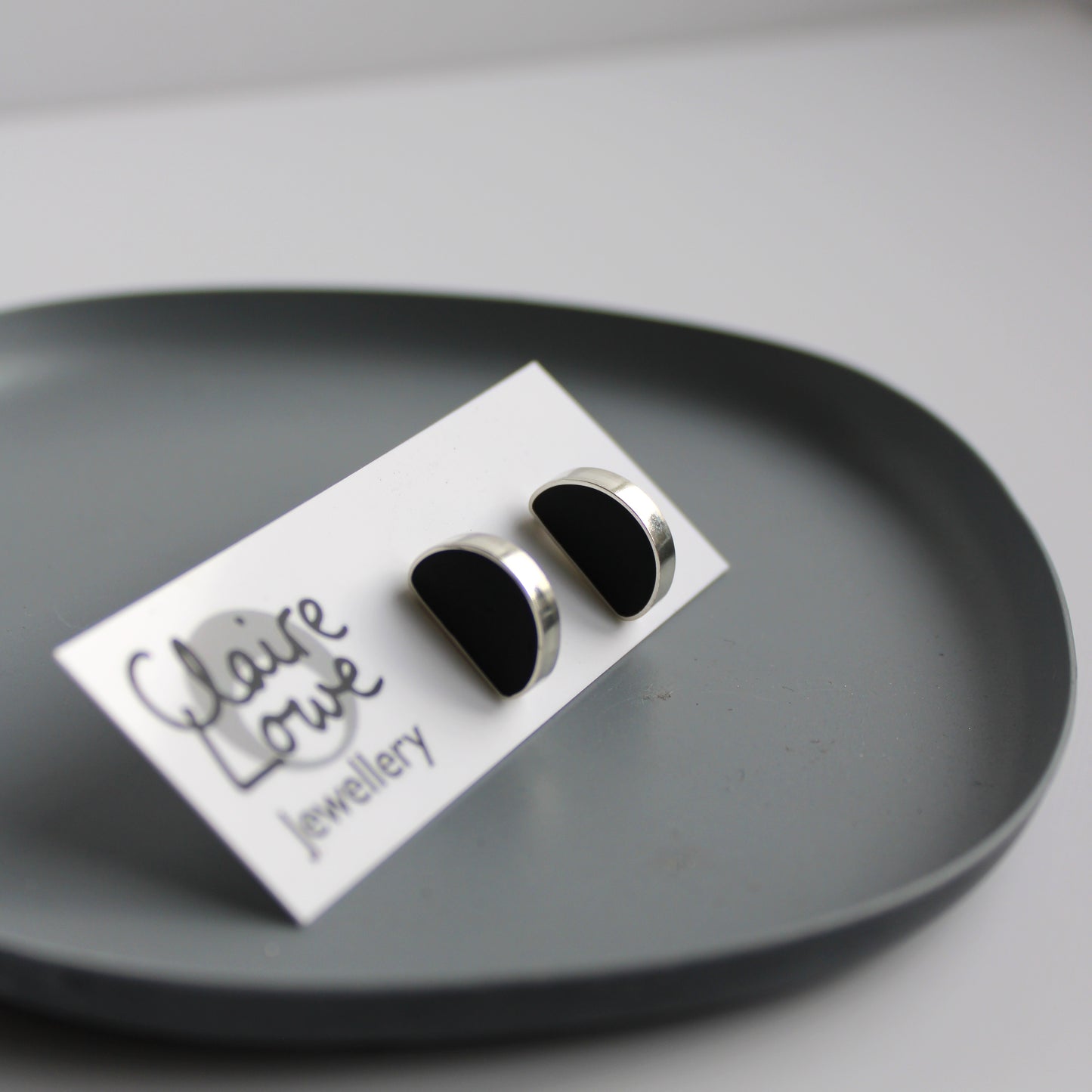 Arc Black Side Studs