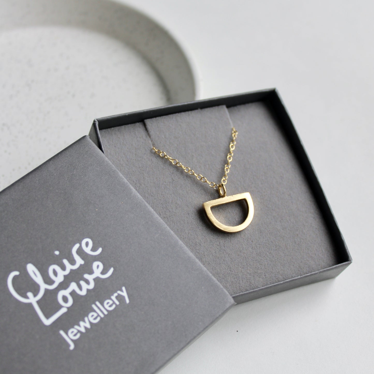 open arc pendant gold