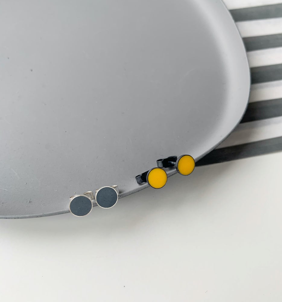 Grey/Yellow tiny studs