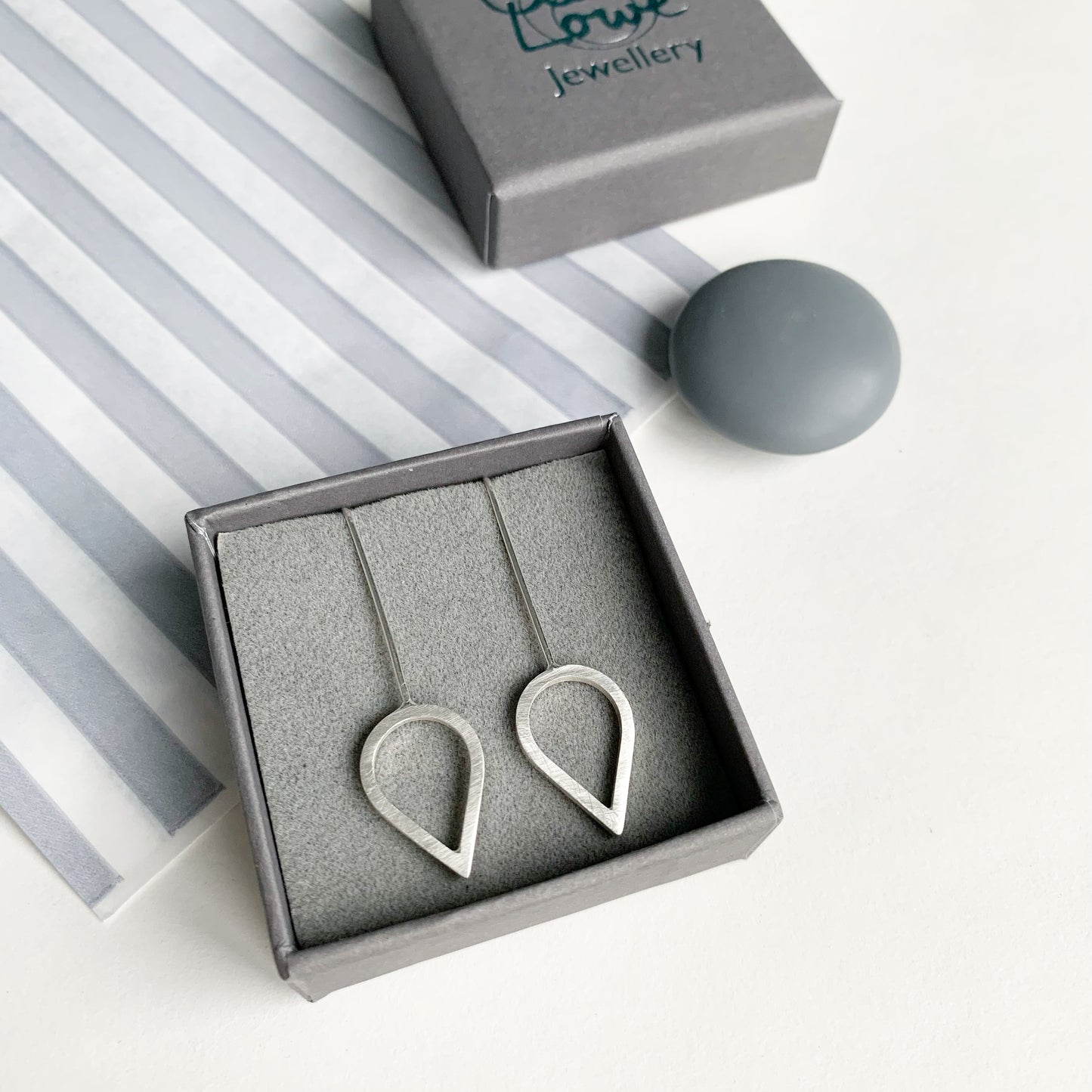Silver Teardrop Earings