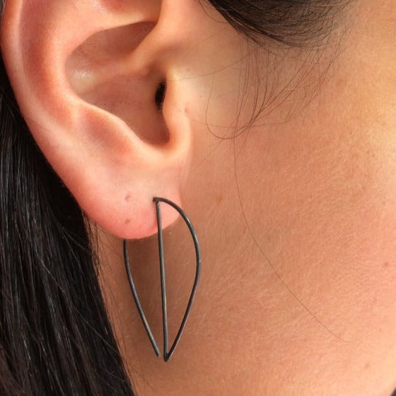 Teardrop simple hoop earrings