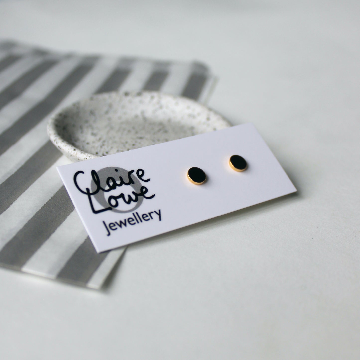 Arc Tiny Black Studs - Gold