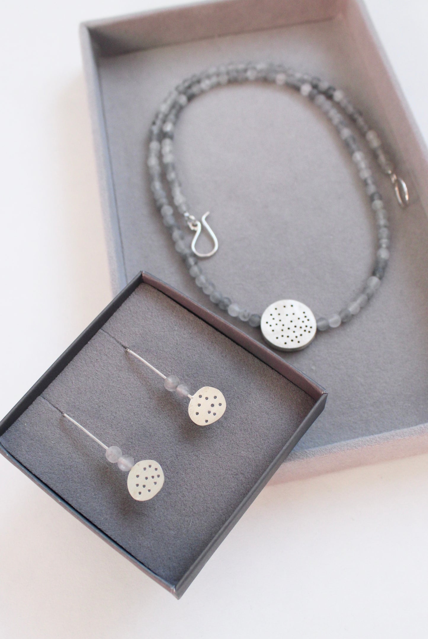 agate bead earrings and necklace