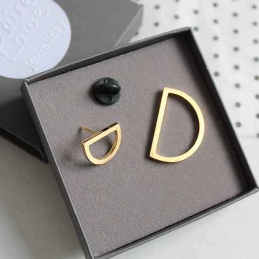 arc brooch set gold