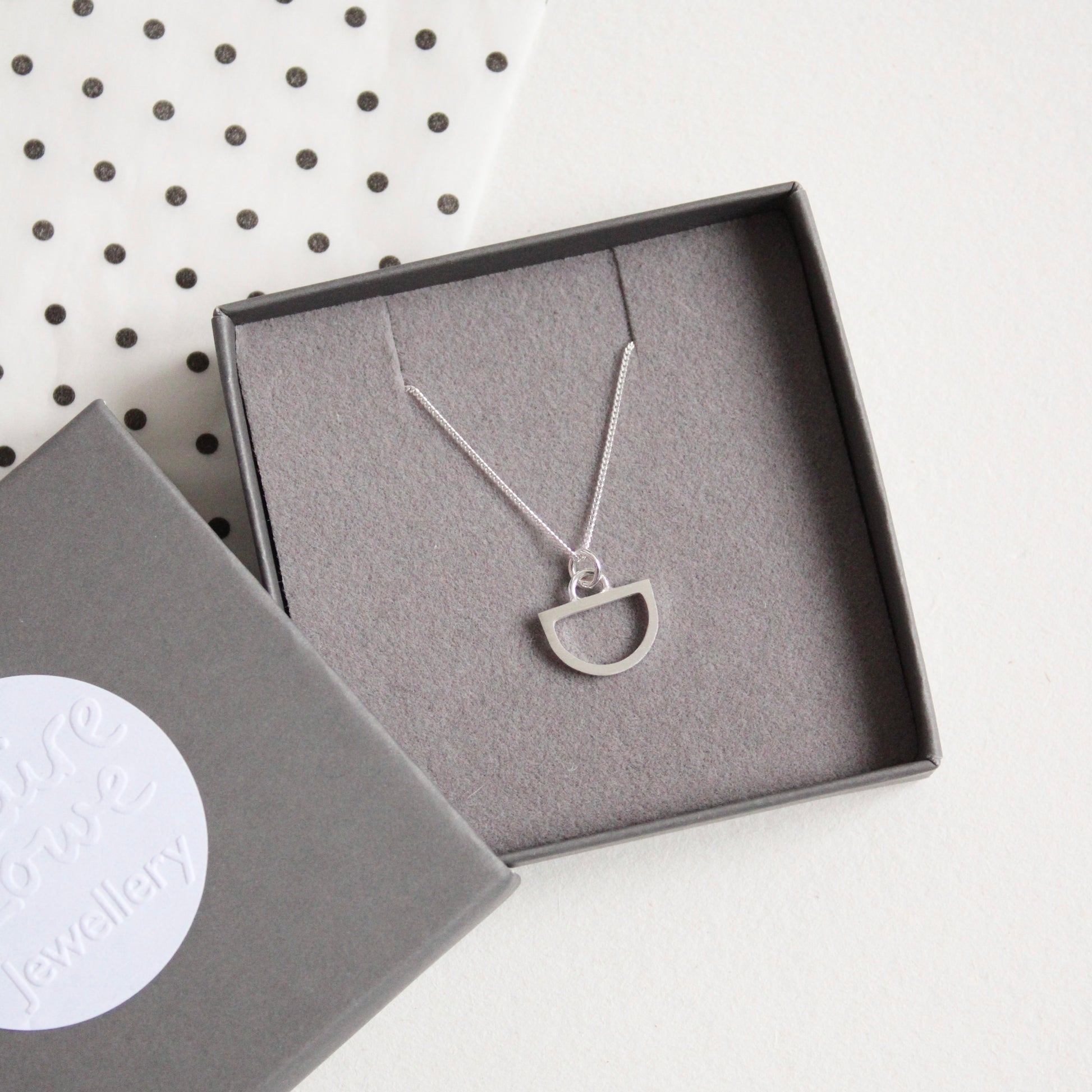 arc tiny pendant silver