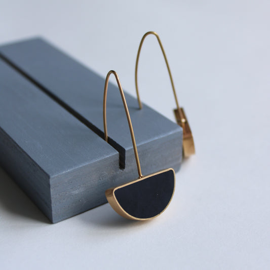 black and gold arc drop earrings