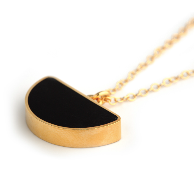 Arc Black Pendant -Gold