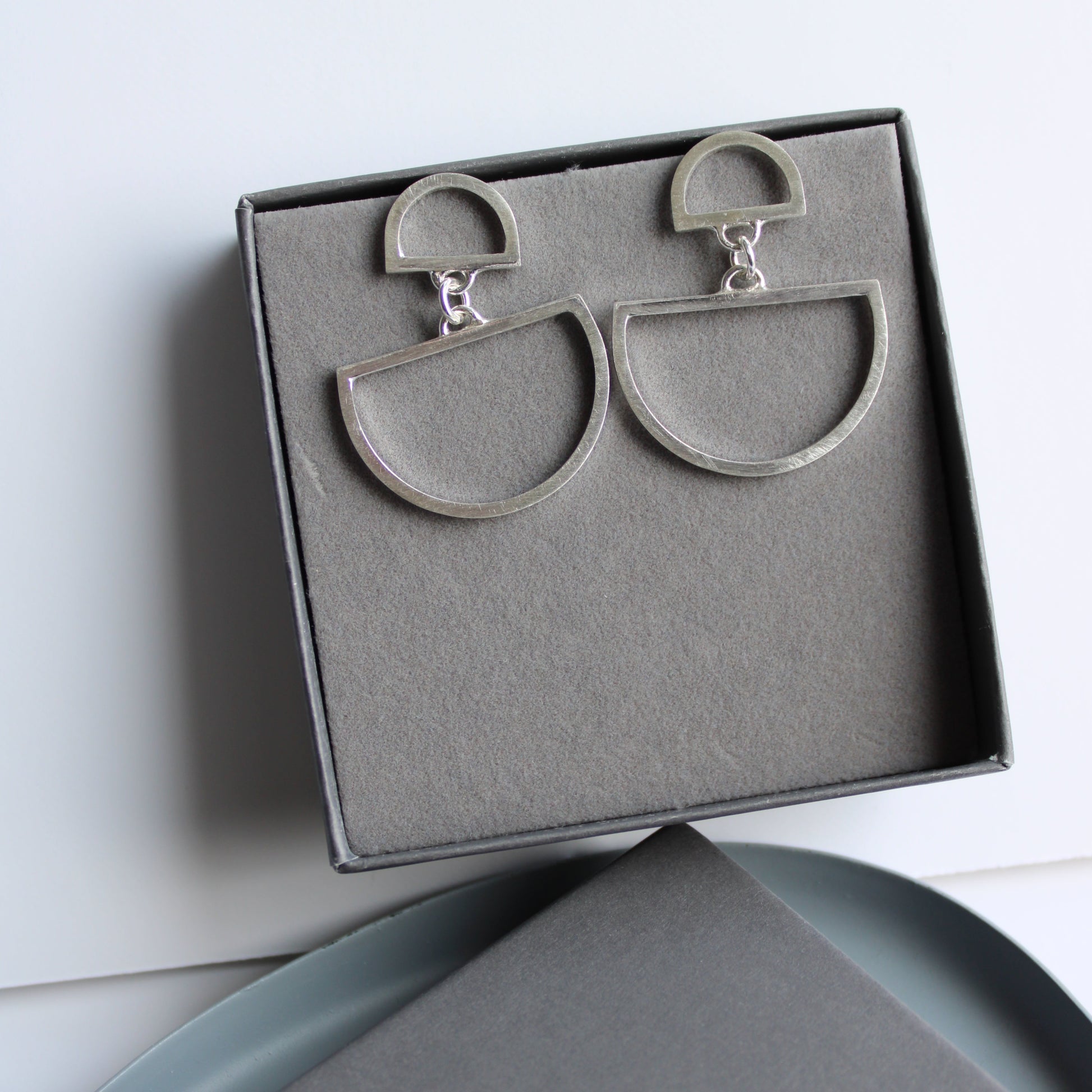 double arc studs