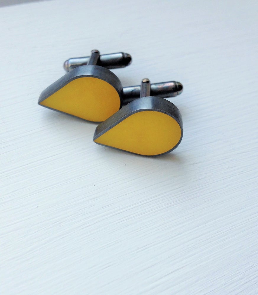 Teardrop cufflinks