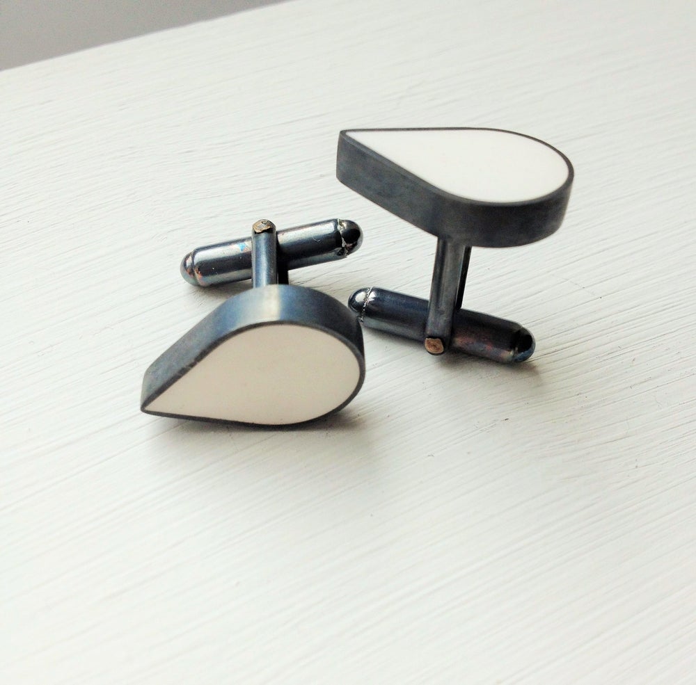 Teardrop cufflinks