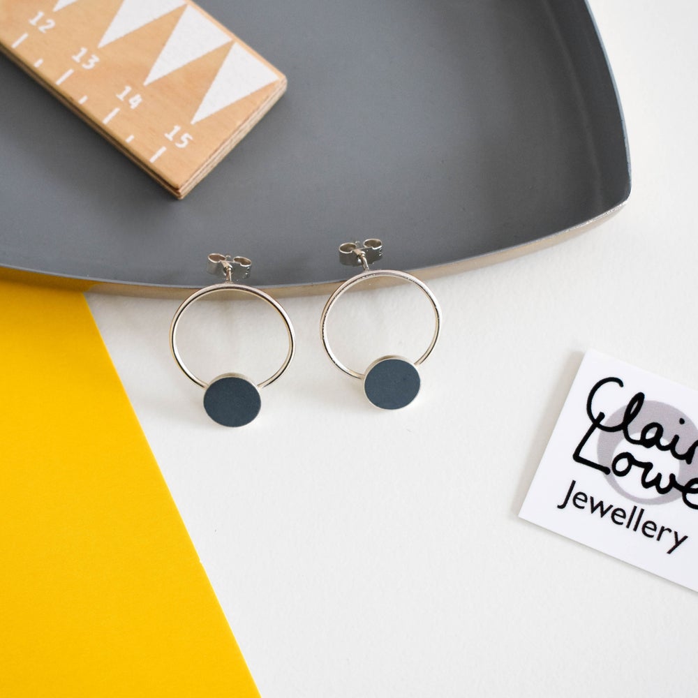 Circle Stud Earrings - Grey