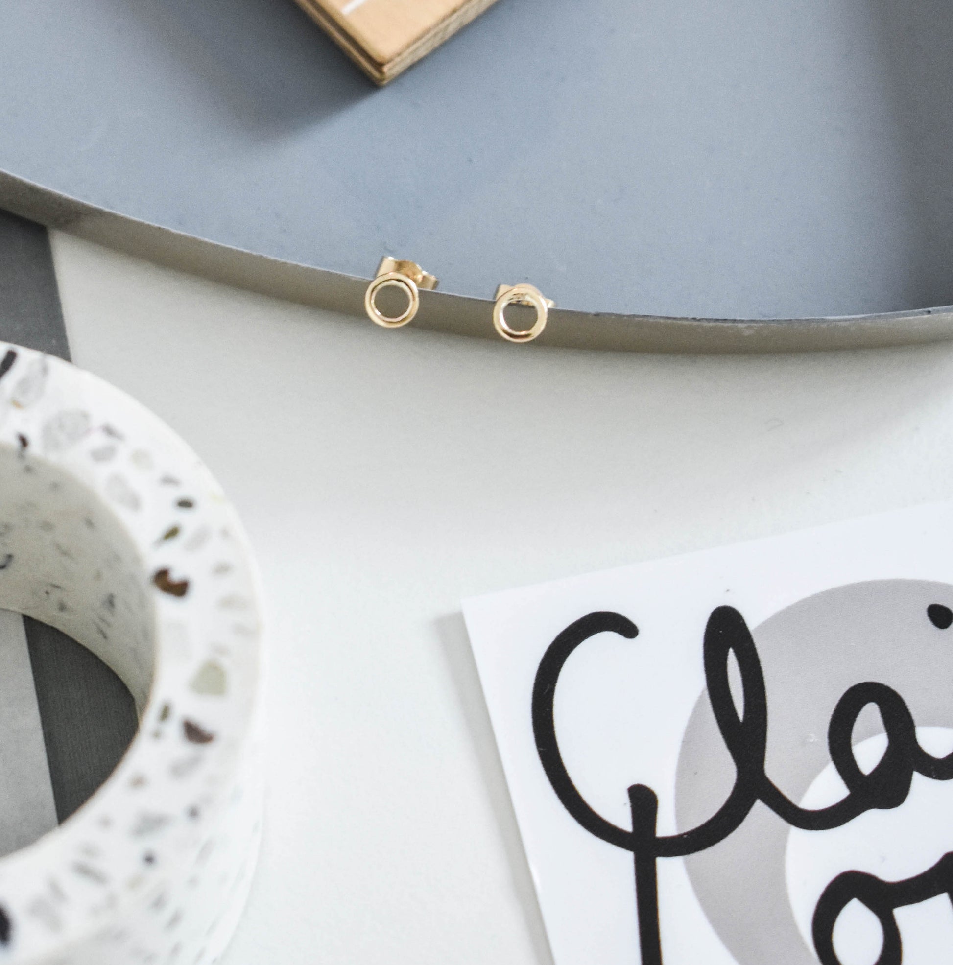 tiny gold stud earrings